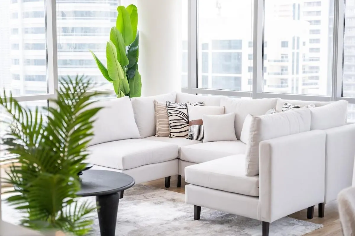 Luxury 7-Sleeper With Spectacular Views In Dubai Marina Apartment