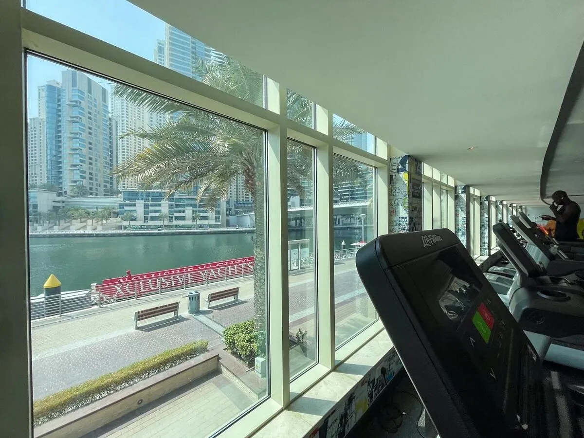 Luxury 7-Sleeper With Spectacular Views In Dubai Marina Apartment