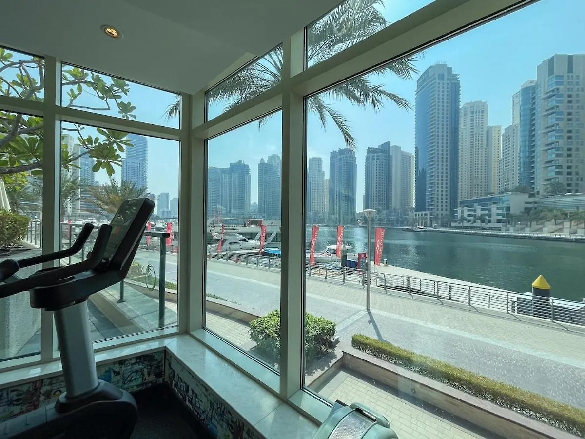 Luxury 7-Sleeper With Spectacular Views In Dubai Marina Apartment