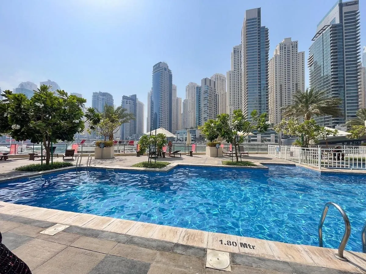 Luxury 7-Sleeper With Spectacular Views In Dubai Marina Apartment